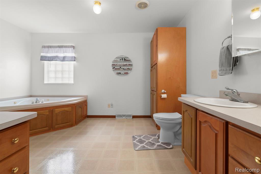 4957 Venice Circle, Northville, MI 48167 — Photo 15
