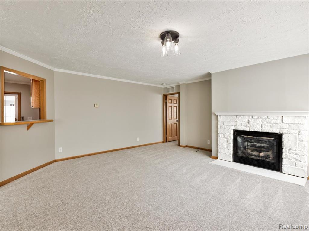 3211 Keewahdin #139 Road, Fort Gratiot, MI 48059 — Photo 5