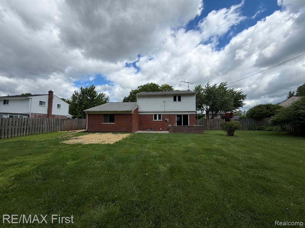 23736 Kim Drive, Clinton Twp, MI 48035 — Photo 20