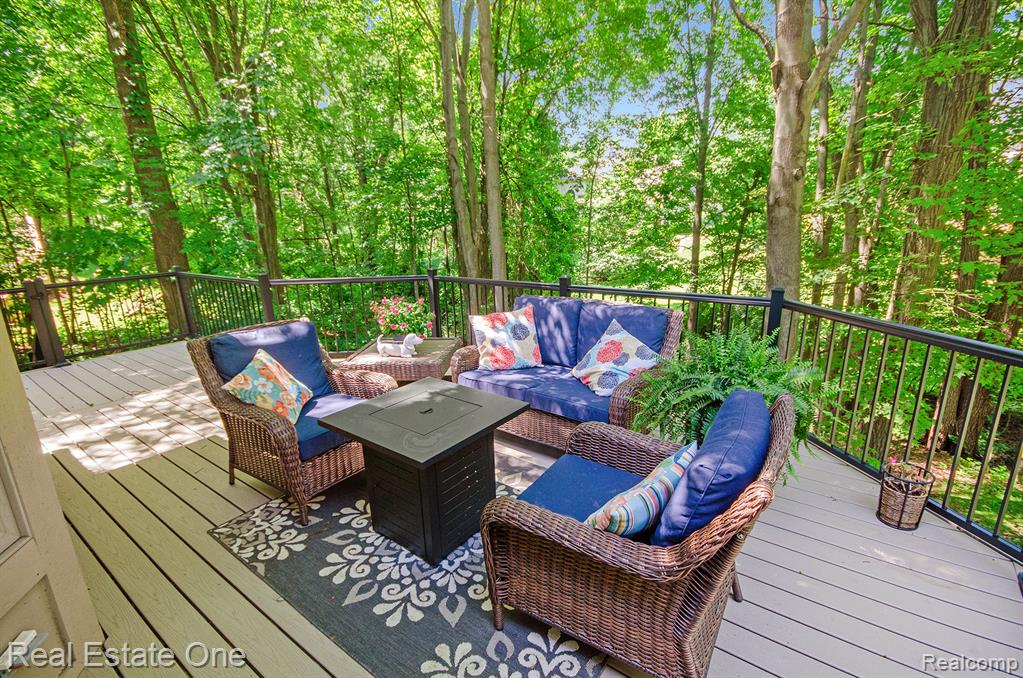 9832 Kingston Ridge, Clarkston, MI 48348 — Photo 3