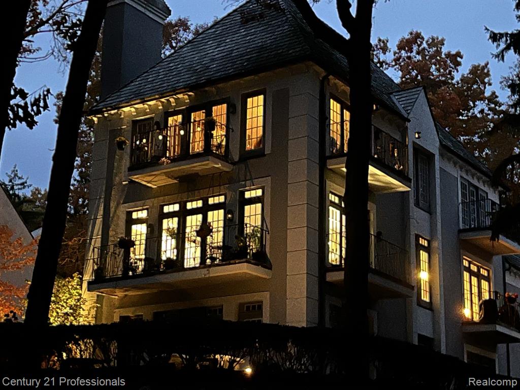 6 Balconies-Views of 18th Fairway