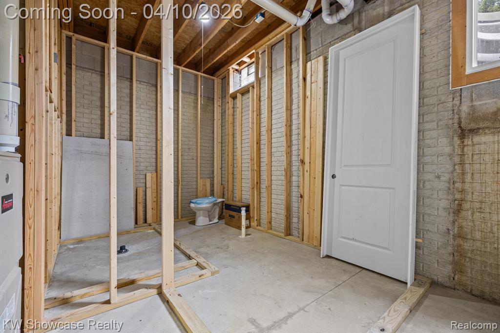 2901 Vero Drive, Highland, MI 48356 — Photo 53