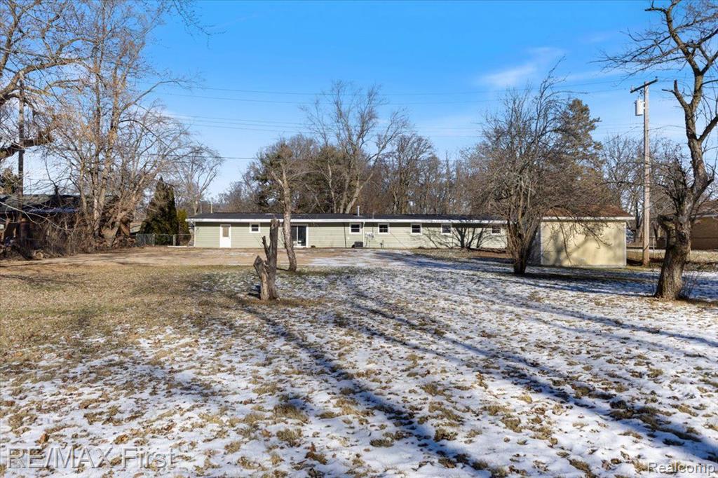 532 NICHOLS Road, Auburn Hills, MI 48326 — Photo 5