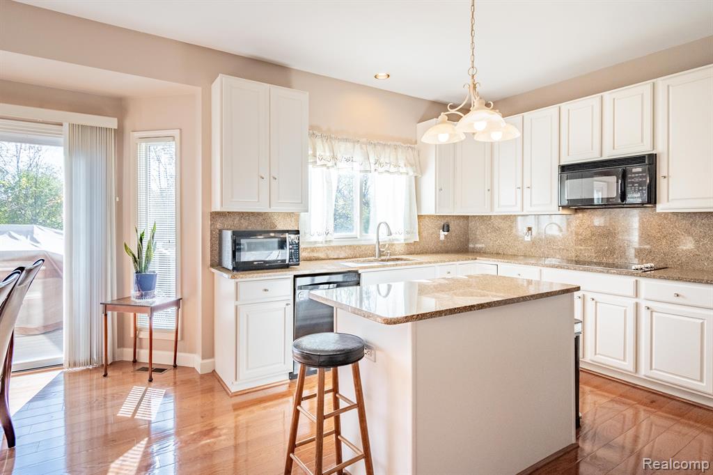 7059 YARMOUTH Drive, West Bloomfield, MI — Photo 11
