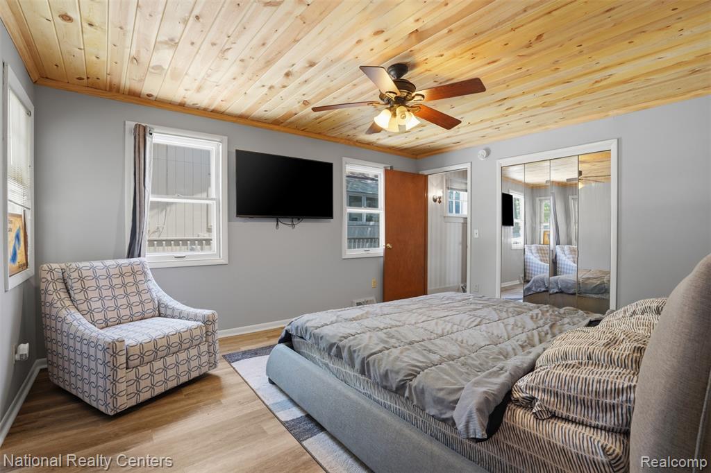 3889 Lakewood Drive, Waterford, MI 48329 — Photo 22