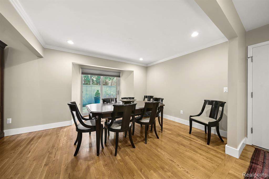 1049 STRATFORD Lane, Bloomfield Hills, MI 48304 — Photo 19