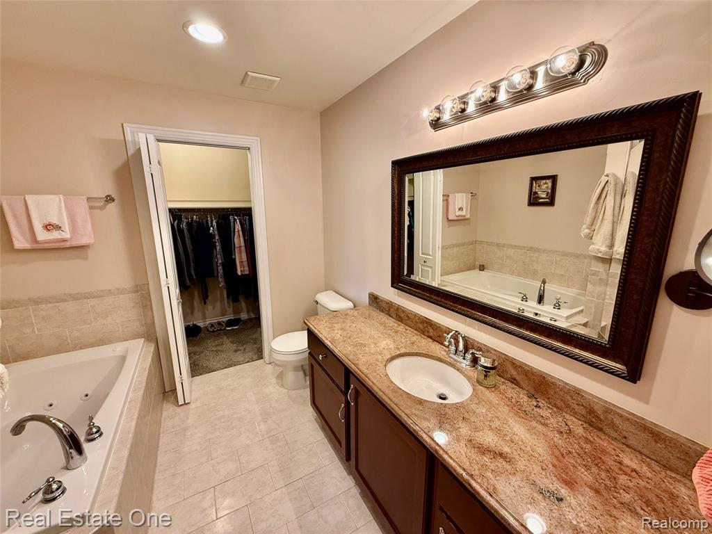 51063 Paxton Drive, New Baltimore, MI — Photo 24