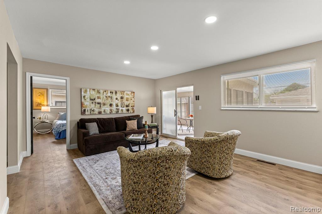 8903 APPLETON, Redford, MI 48239 — Photo 16