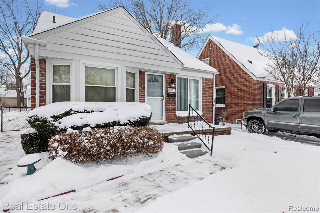 20688 Fleetwood Drive, Harper Woods, MI 48225 — Photo 4