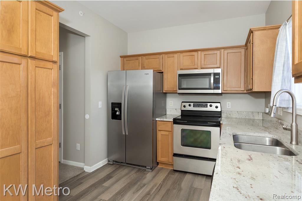 788 EAGLE Drive, Fenton, MI 48430 — Photo 12