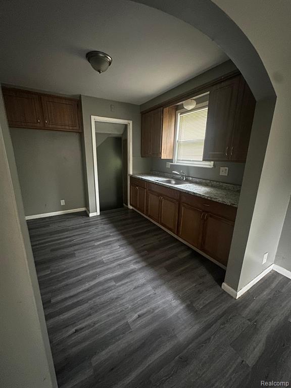 20413 Kingsville Street, Harper Woods, MI 48225 — Photo 13