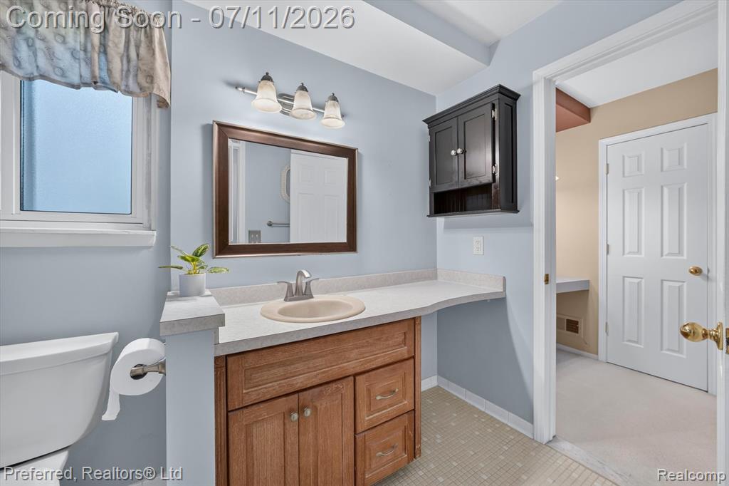 46596 Maidstone Road, Canton, MI 48187 — Photo 33
