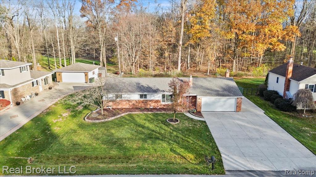 52048 Brentwood Drive, Shelby Twp, MI 48316 — Photo 7