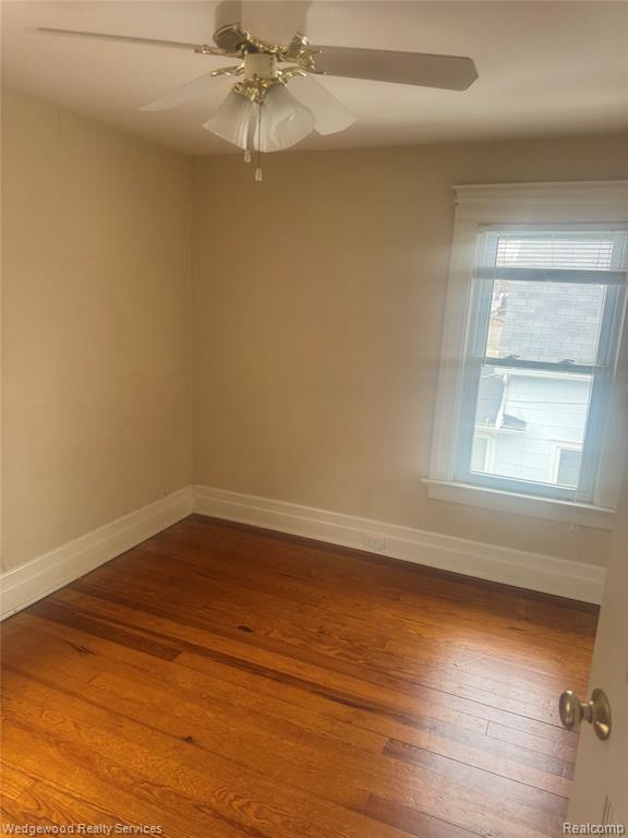 917 N MADISON Street, Lapeer, MI 48446 — Photo 9