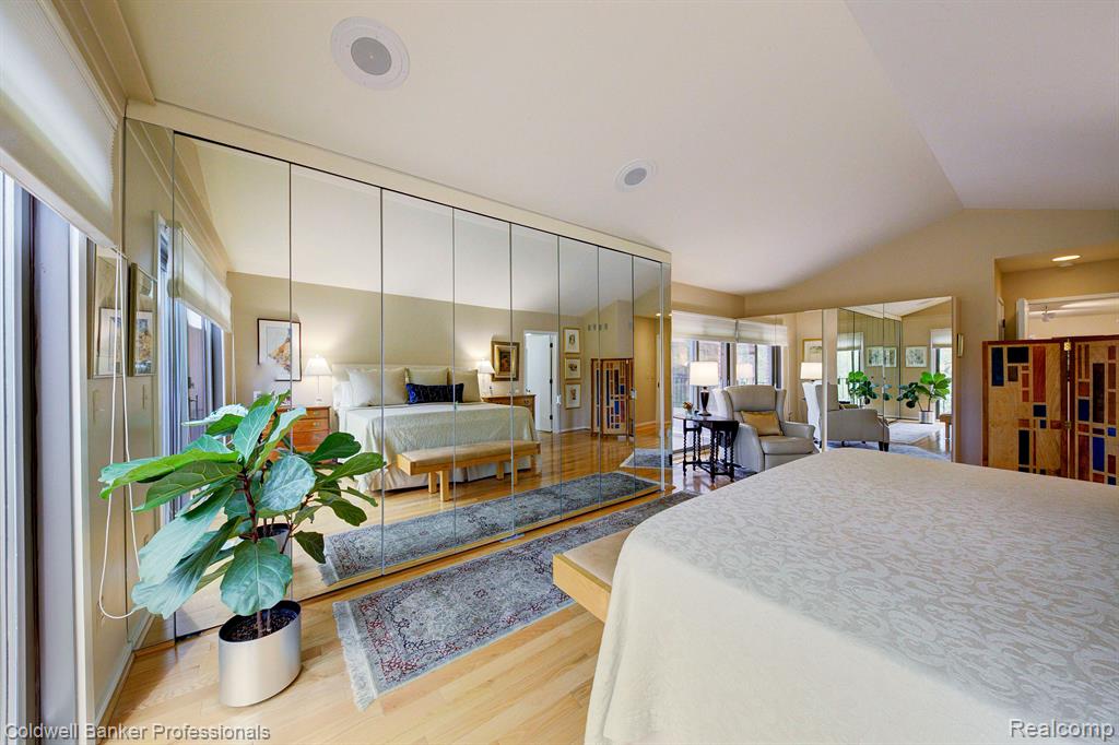 1921 Pine Ridge Lane, Bloomfield Hills, MI 48302 — Photo 37