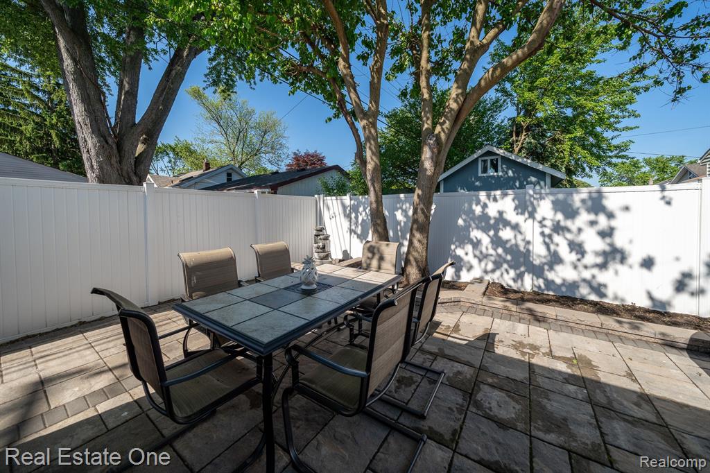 61 TECUMSEH Street, Clawson, MI — Photo 27