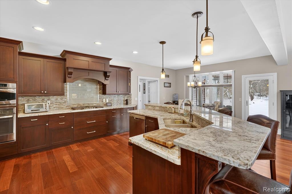 7247 Ardsley Lane, Clarkston, MI 48348 — Photo 11