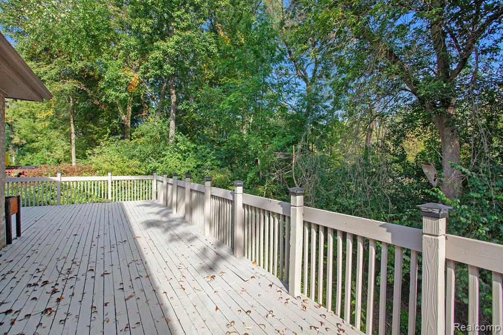 6830 Heron Point, West Bloomfield, MI 48323 — Photo 36