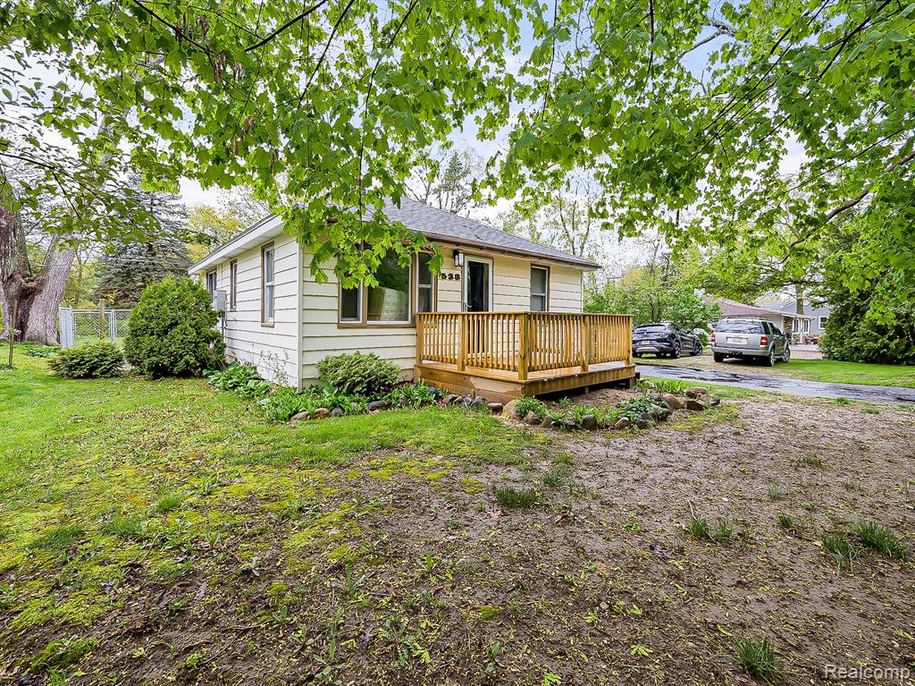 538 UNION LAKE Road, White Lake, MI — Photo 26