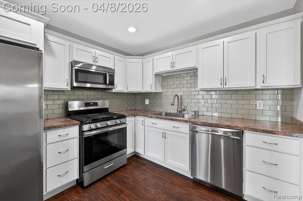 22184 Derby Road, Woodhaven, MI 48183 — Photo 22