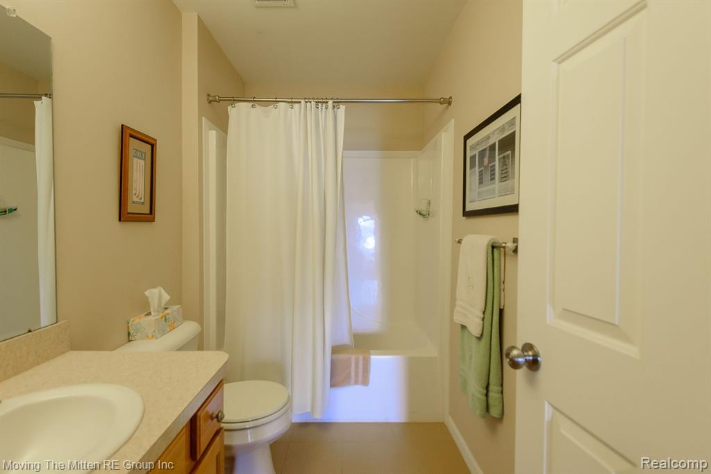 42156 N CUMBERLAND Drive, Van Buren, MI 48111 — Photo 17