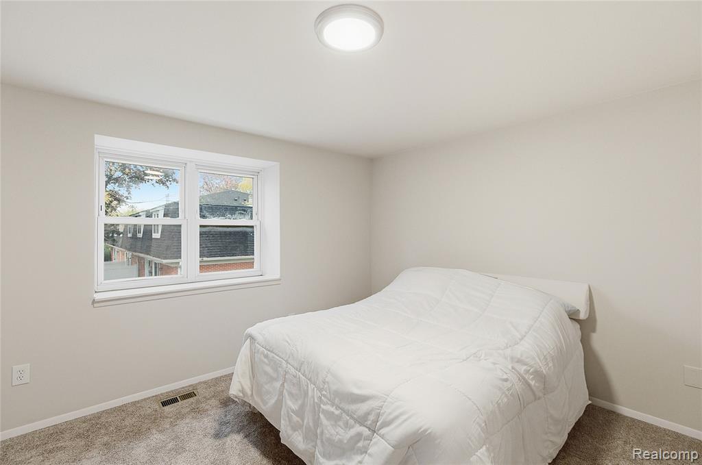 45311 Kensington St., Utica, MI 48317 — Photo 16
