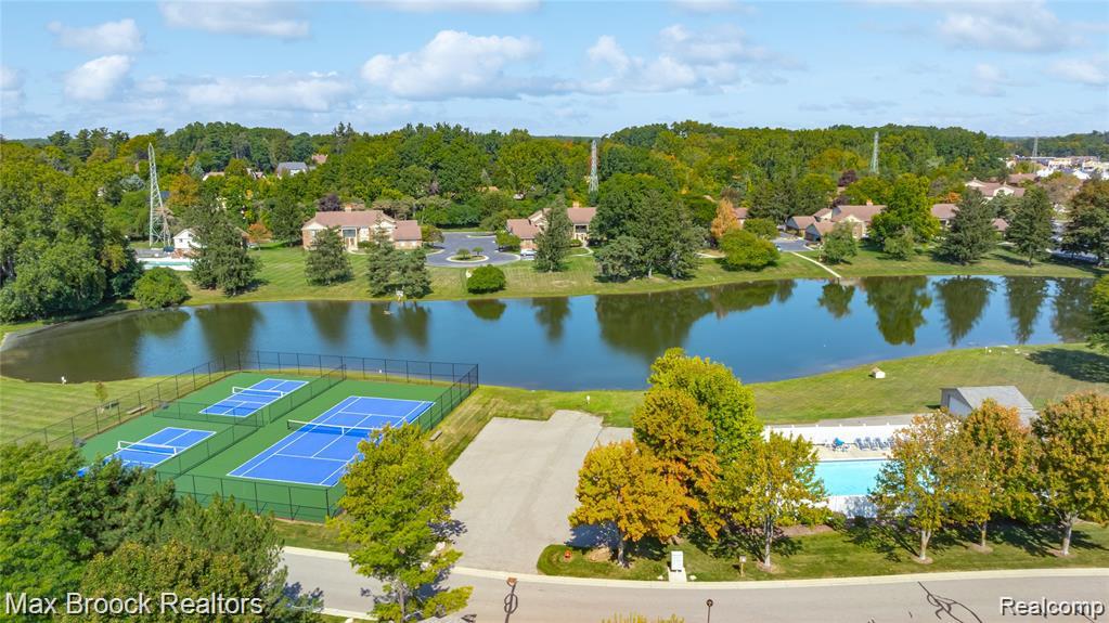 4371 Foxpointe Drive, West Bloomfield, MI 48323 — Photo 30