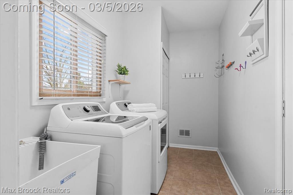 20237 Southampton Drive, Livonia, MI, 48152