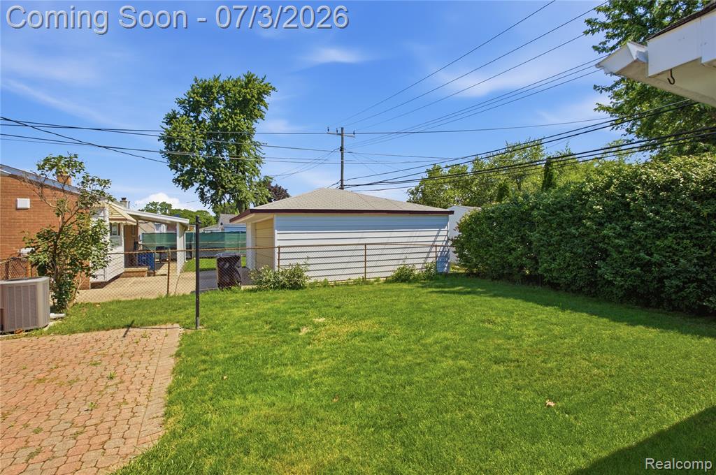 8516 Perrin Avenue, Westland, MI — Photo 37