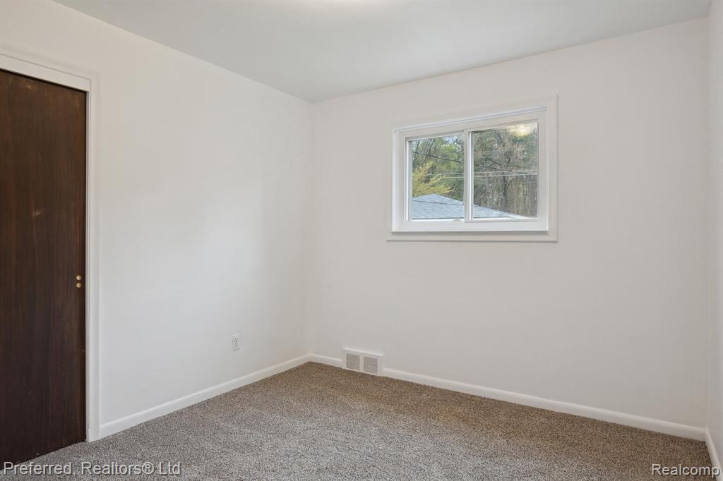 713 Duchess Street, Milford, MI 48381 — Photo 20