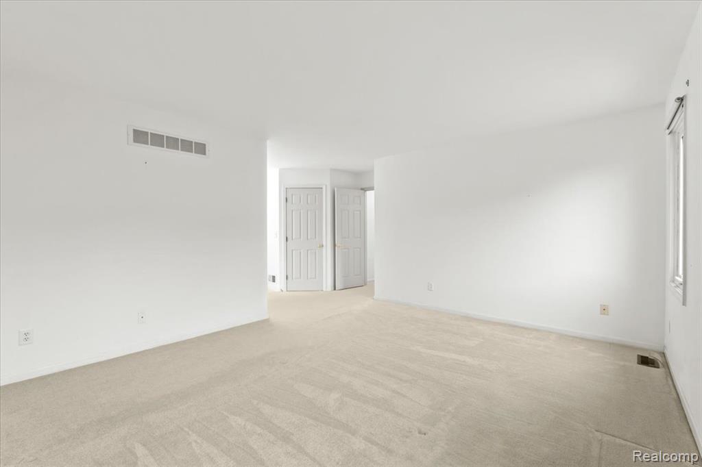 5747 Glen Creek Court, Ann Arbor, MI 48108 — Photo 26