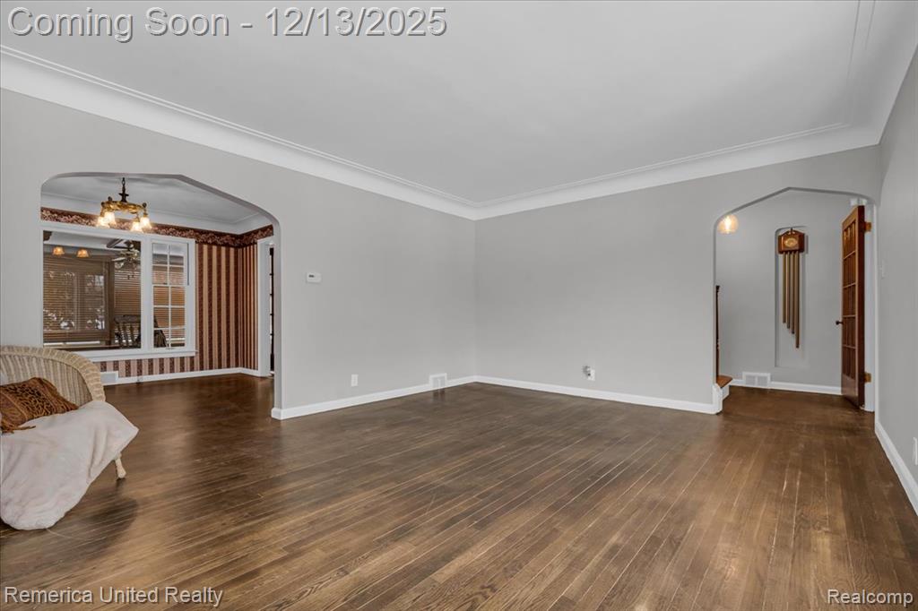 27510 California Drive SE, Lathrup Village, MI 48076 — Photo 4