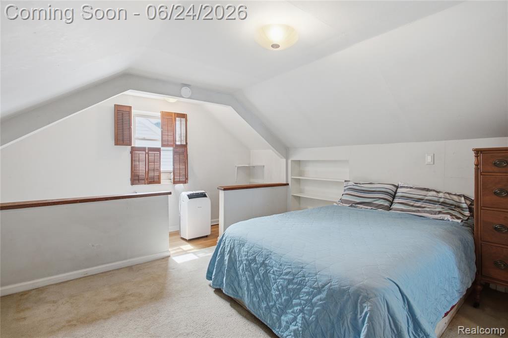 20644 Hollywood Street, Harper Woods, MI 48225 — Photo 8