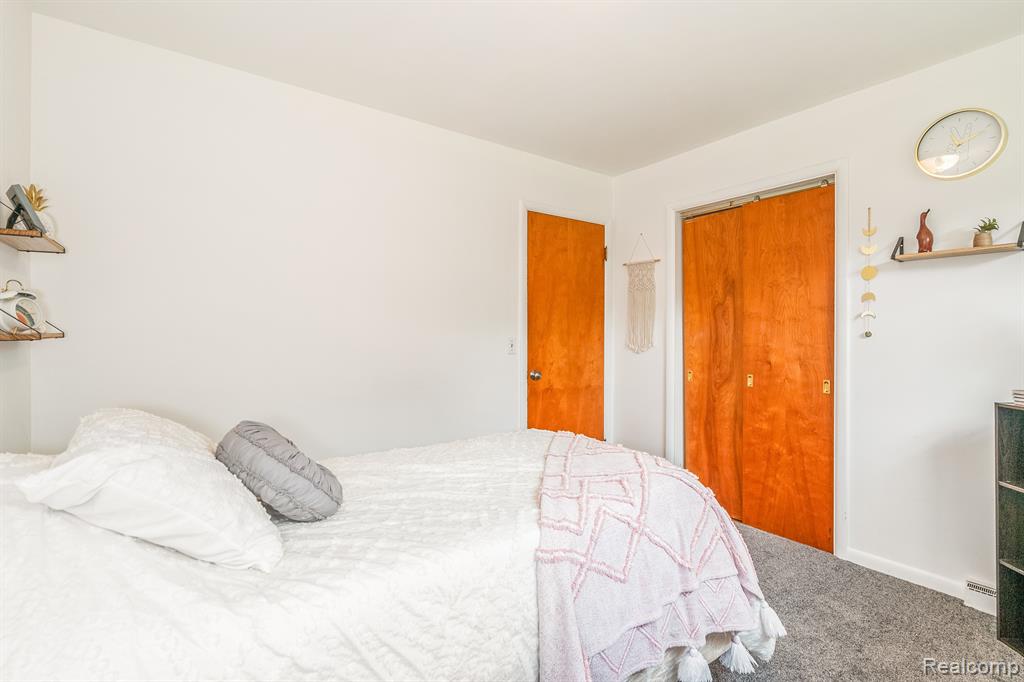 611 N IVANHOE Avenue, Ypsilanti, MI 48198 — Photo 21