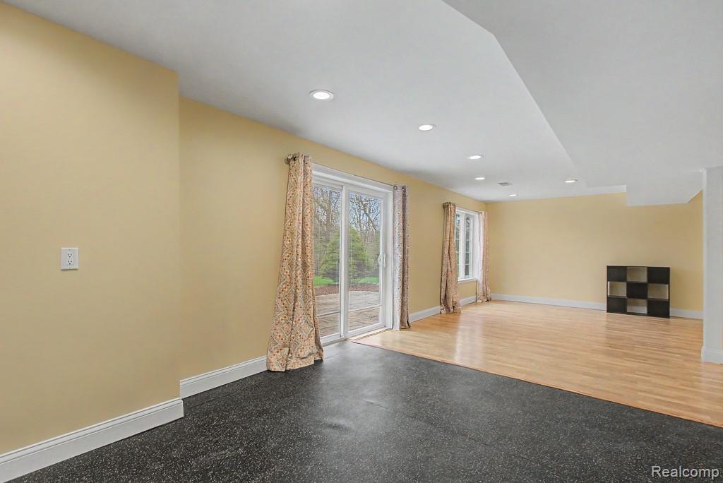 1160 S Garner Road, Milford, MI 48380 — Photo 34