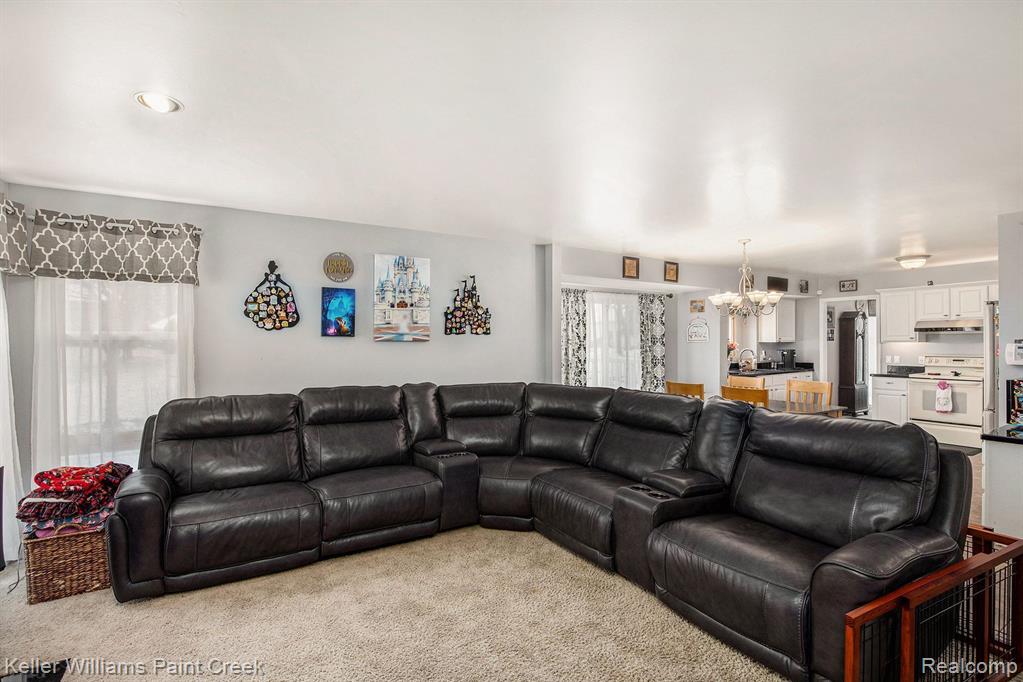 536 Thornehill Trail, Oxford, MI 48371 — Photo 8
