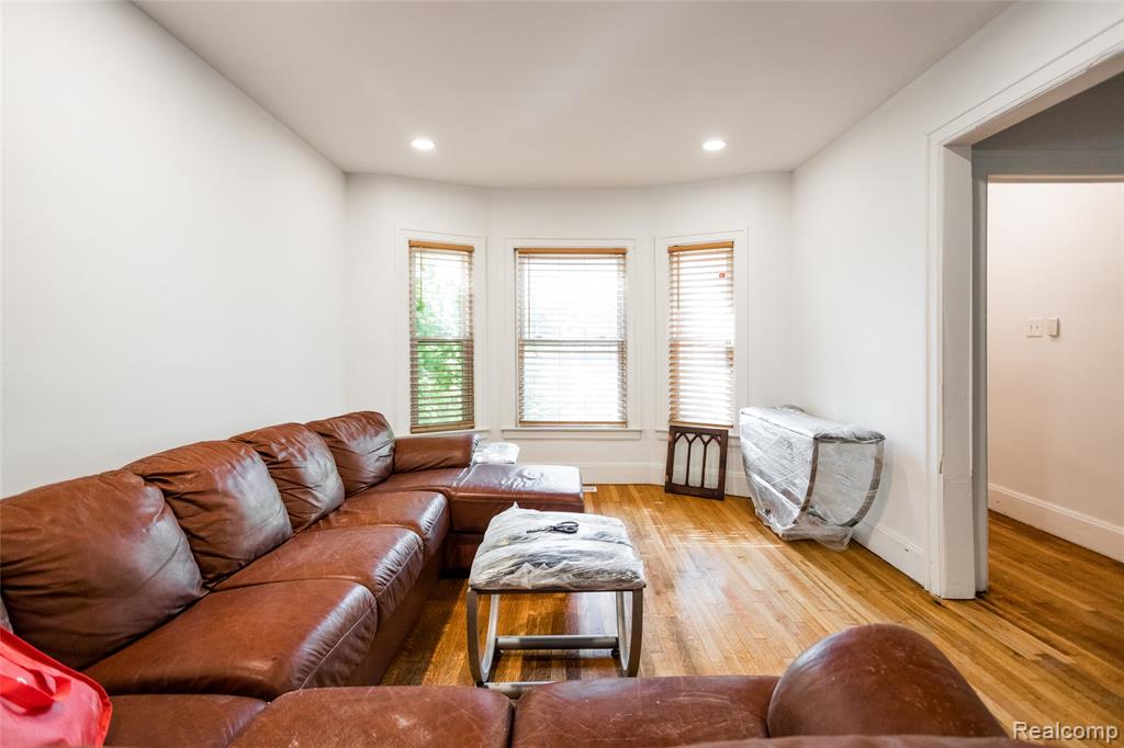 3132 Helen Street, Detroit, MI 48207 — Photo 3