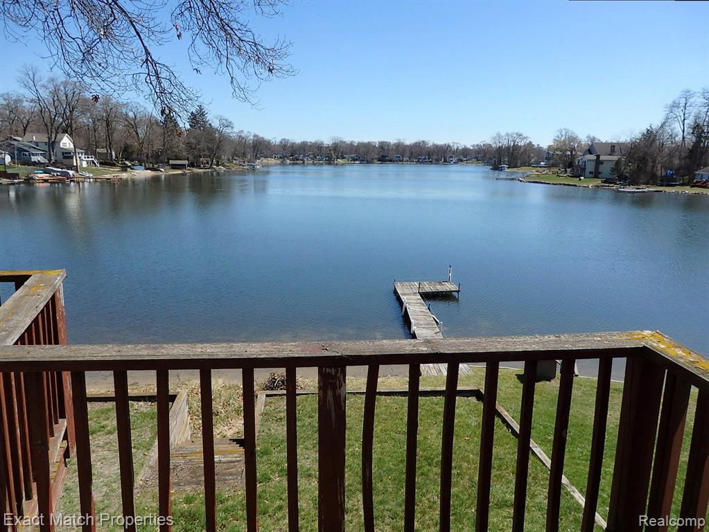 925 MALLOCK Road, White Lake, MI — Photo 14