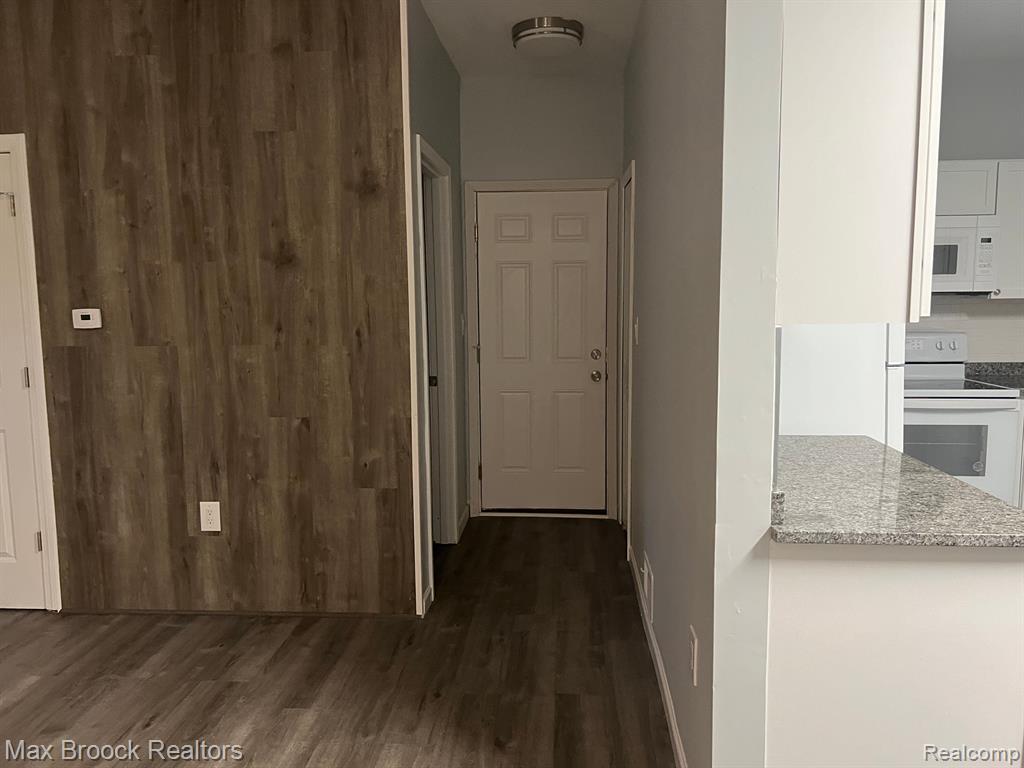 4029 ALIA Drive, Warren, MI 48092 — Photo 4