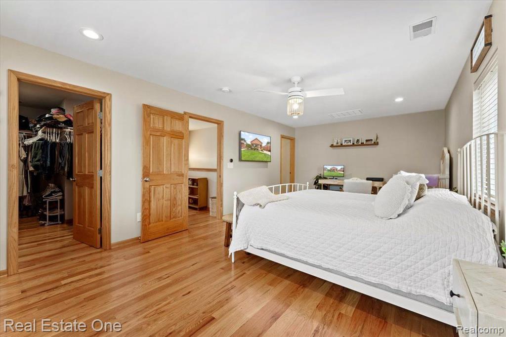 9671 STERLING Avenue, Allen Park, MI 48101 — Photo 24