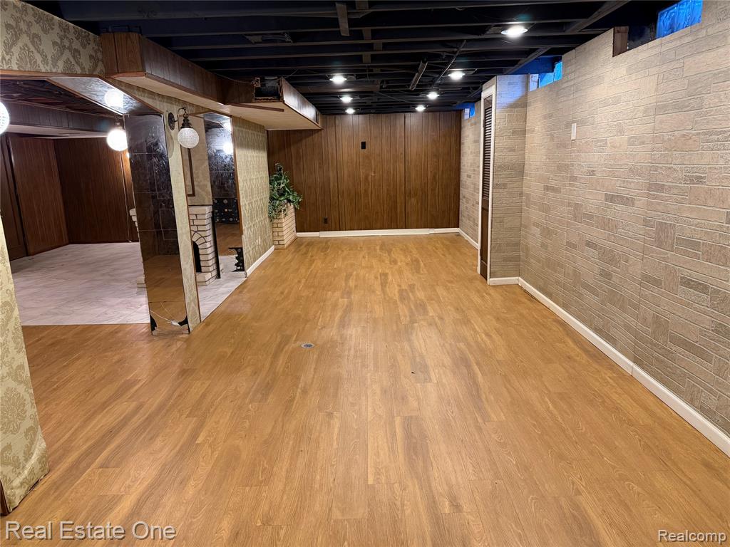 7068 Heather Heath, West Bloomfield, MI — Photo 42