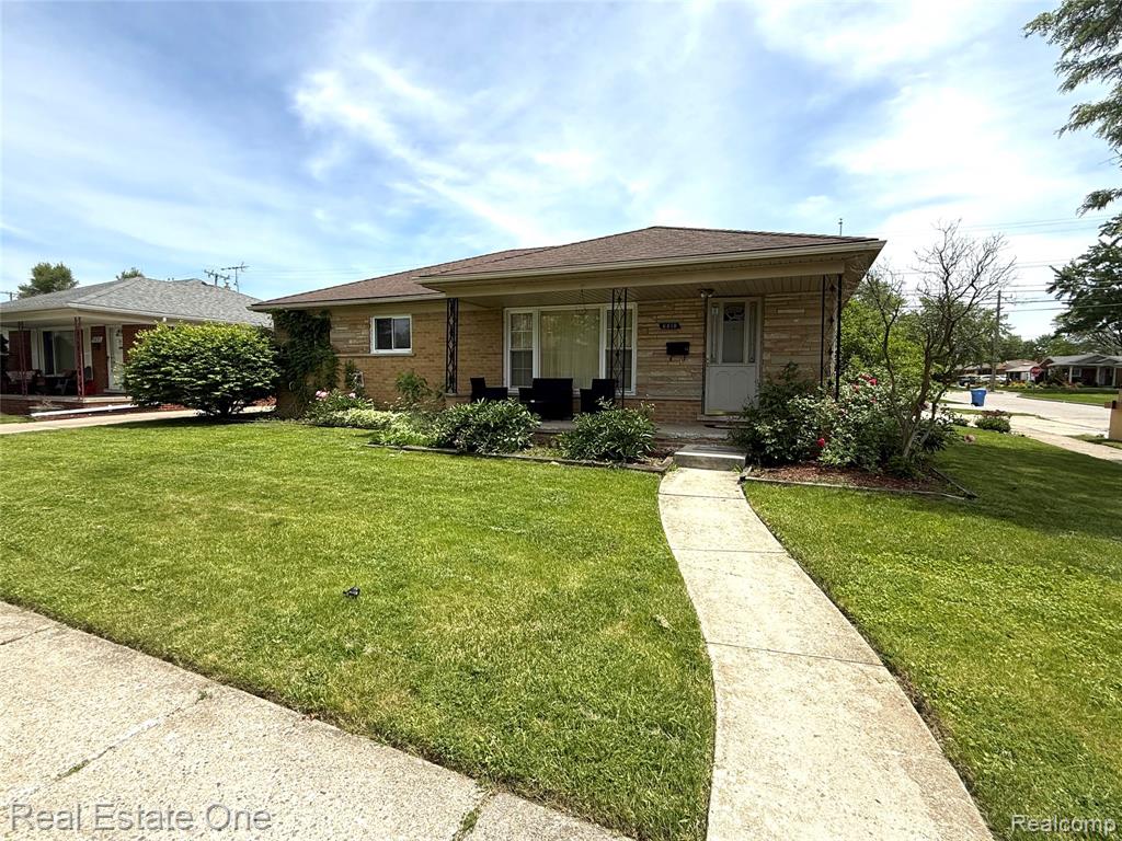6810 Rosemary Street, Dearborn Heights, MI 48127 — Photo 14