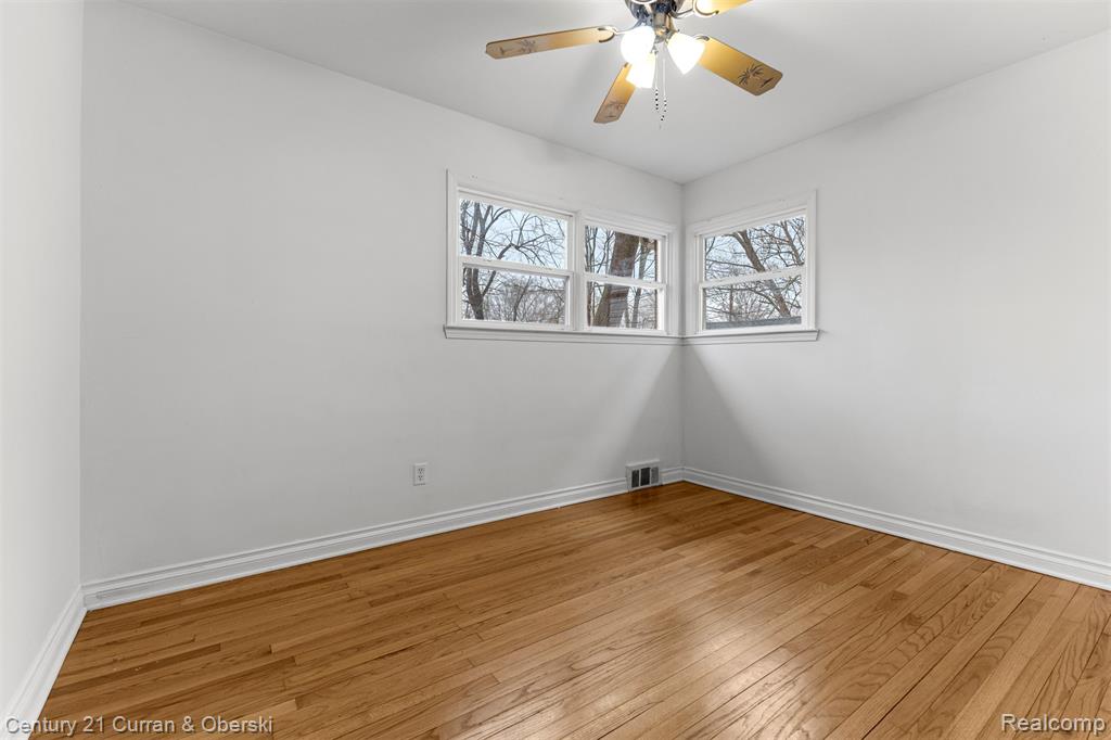 304 Draper Avenue, Pontiac, MI 48341 — Photo 18