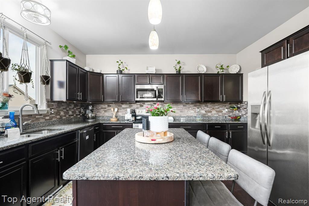 53501 MARY ANN Lane, New Baltimore, MI 48047 — Photo 13