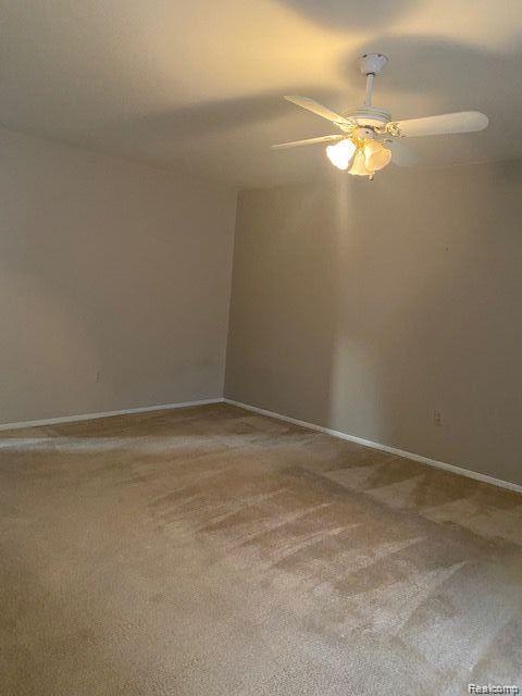 404 WILLOW GROVE Lane, Rochester Hills, MI 48307 — Photo 18