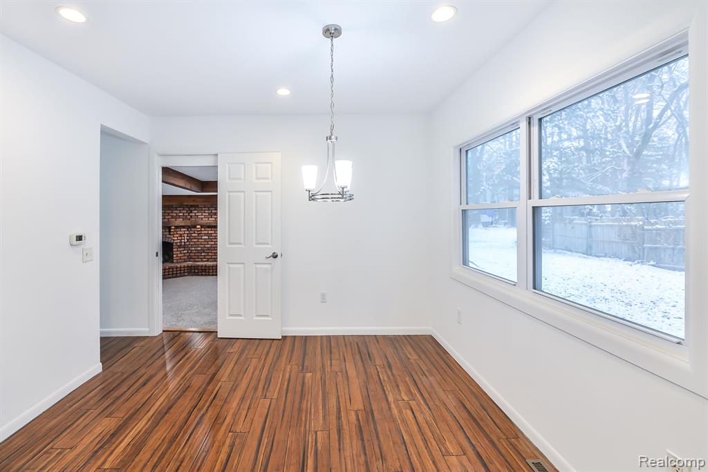336 BEACHWAY Street, Whitmore Lake, MI 48189 — Photo 33