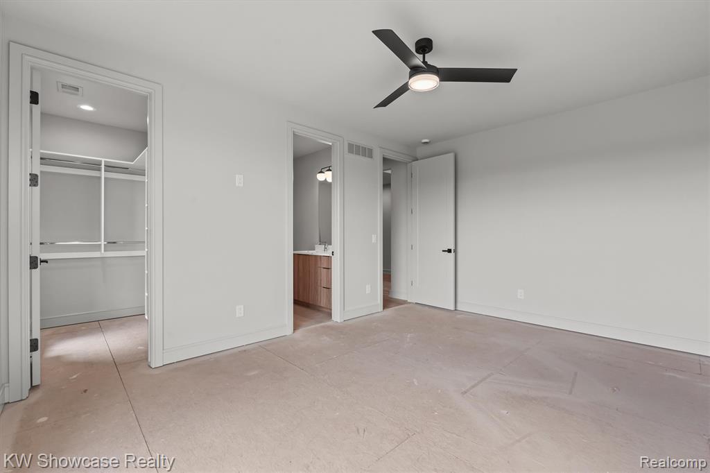 2559 Crystal Lake Drive, Commerce Twp, MI 48382 — Photo 32
