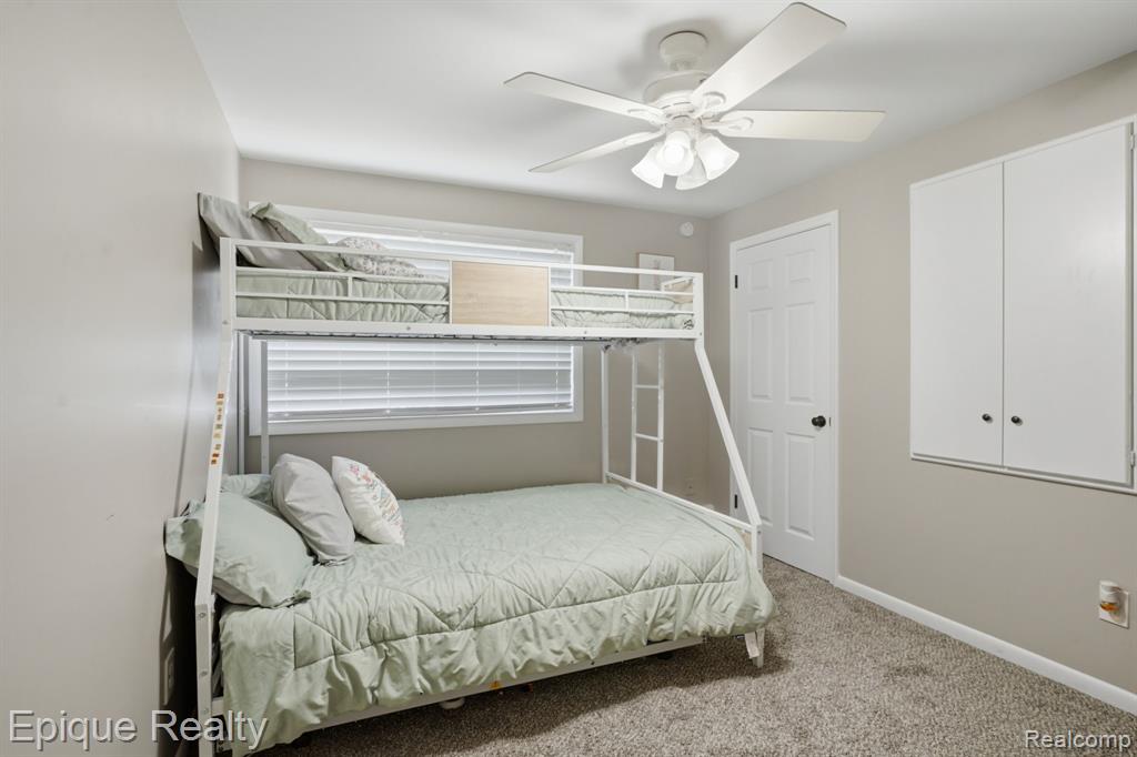 5370 Oaktree Court, Flint, MI 48532 — Photo 16