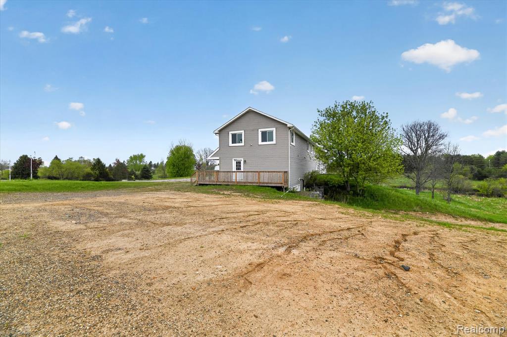 11280 Hegel Road, Goodrich Vlg, MI — Photo 52