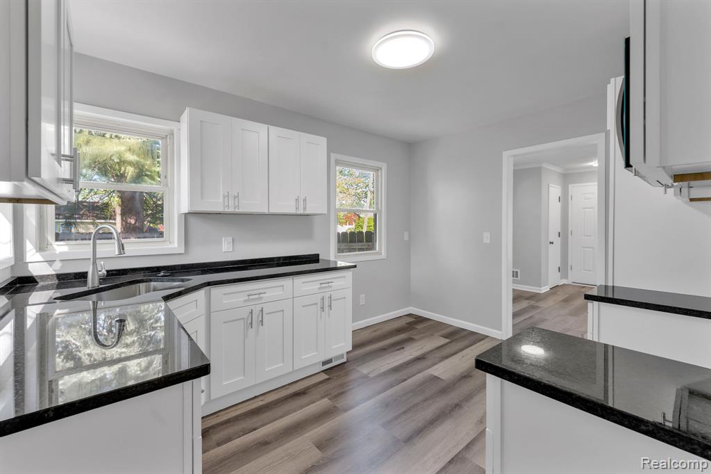 28999 Beechnut Street, Inkster, MI 48141 — Photo 13